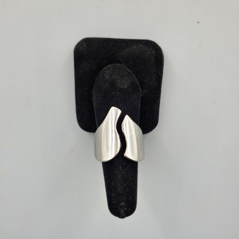 Split Stainless Steel Silvertone Ring - image 5